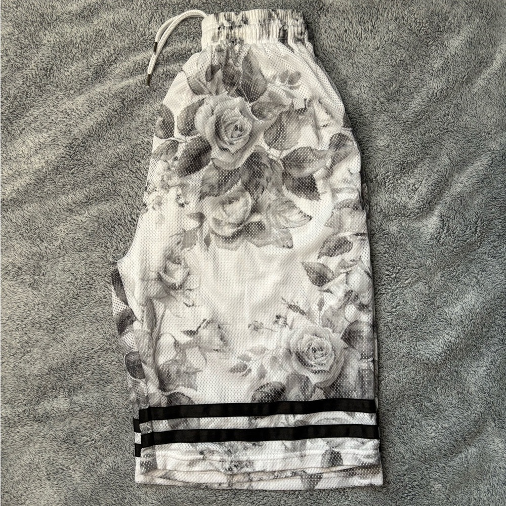 White Basketball Shorts(Rose) - Picture 2 of 2
